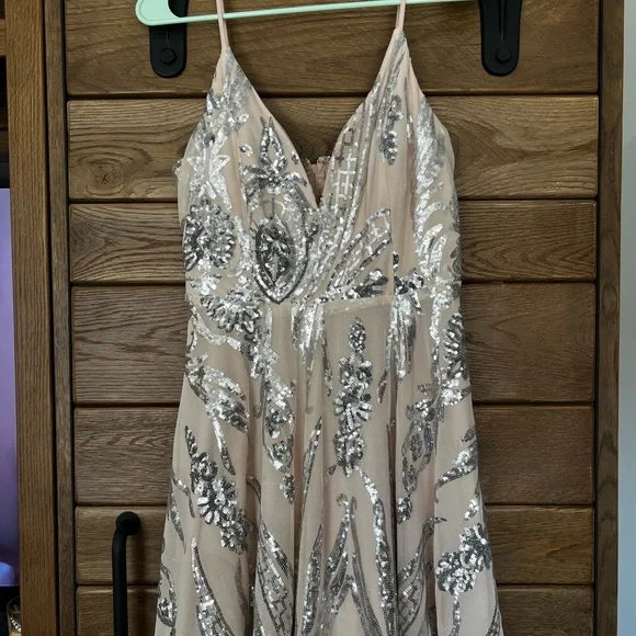 Windsor | Dresses | Windsor Elegant Silver Sequin Dress | Poshmark